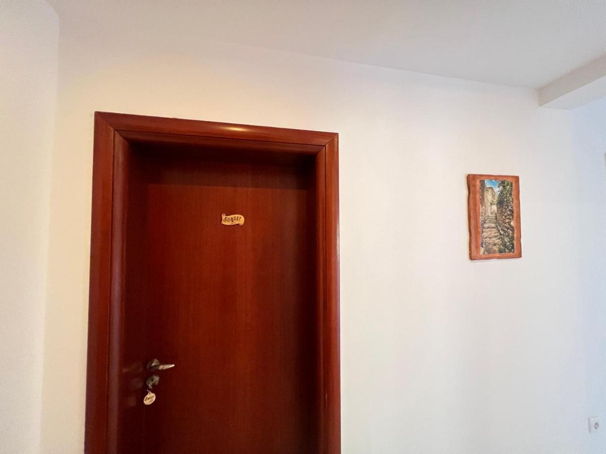 Argileos Apartment Himare Bagian luar foto