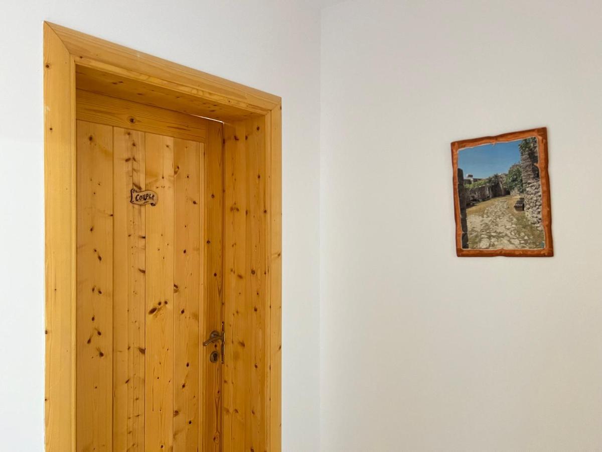 Argileos Apartment Himare Bagian luar foto