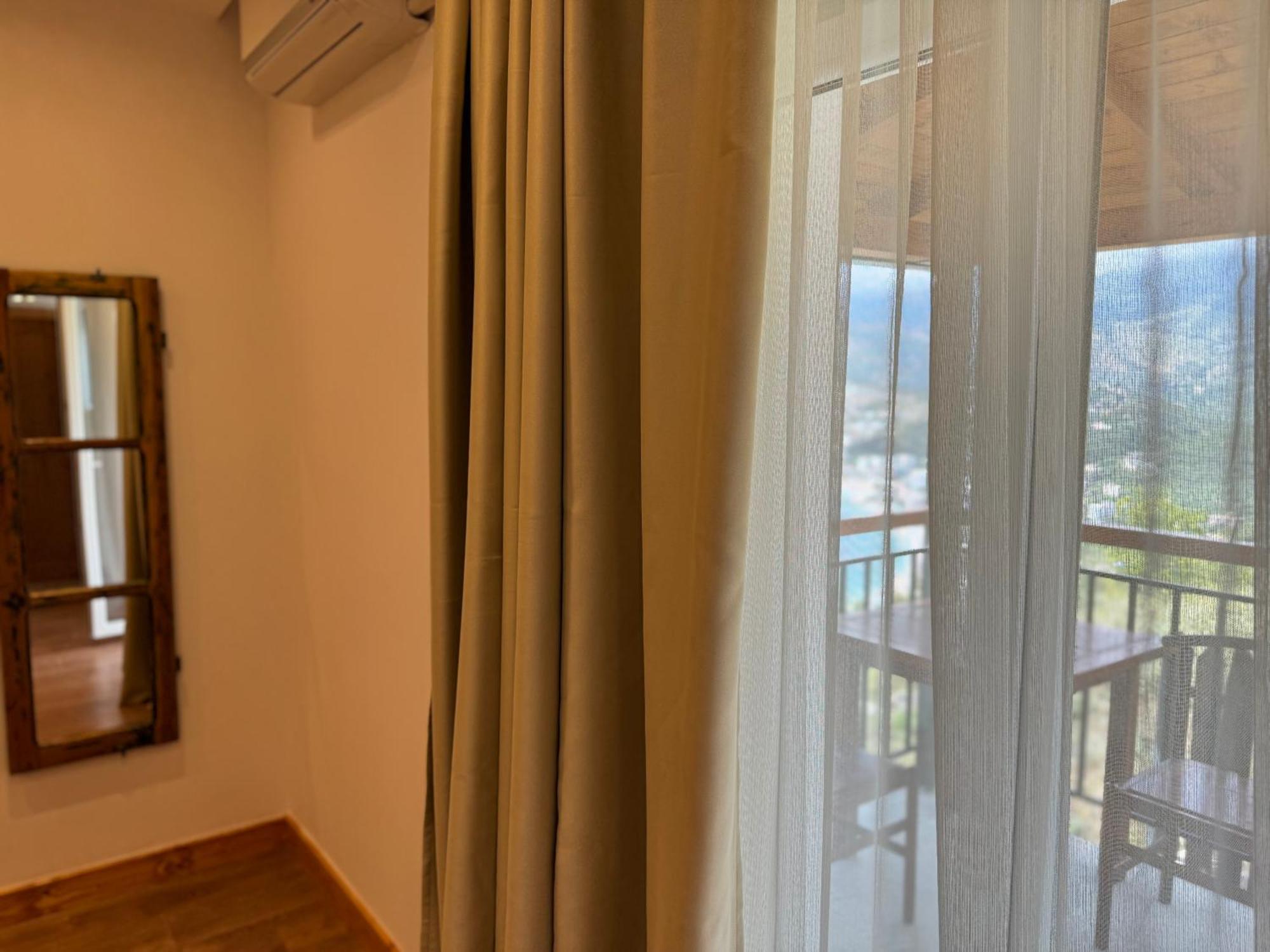 Argileos Apartment Himare Bagian luar foto