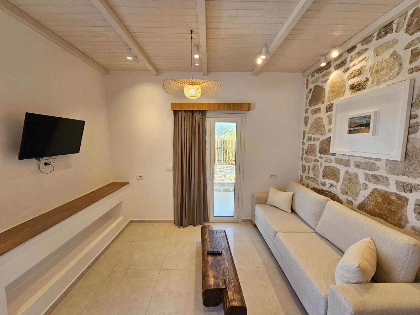 Argileos Apartment Himare Bagian luar foto