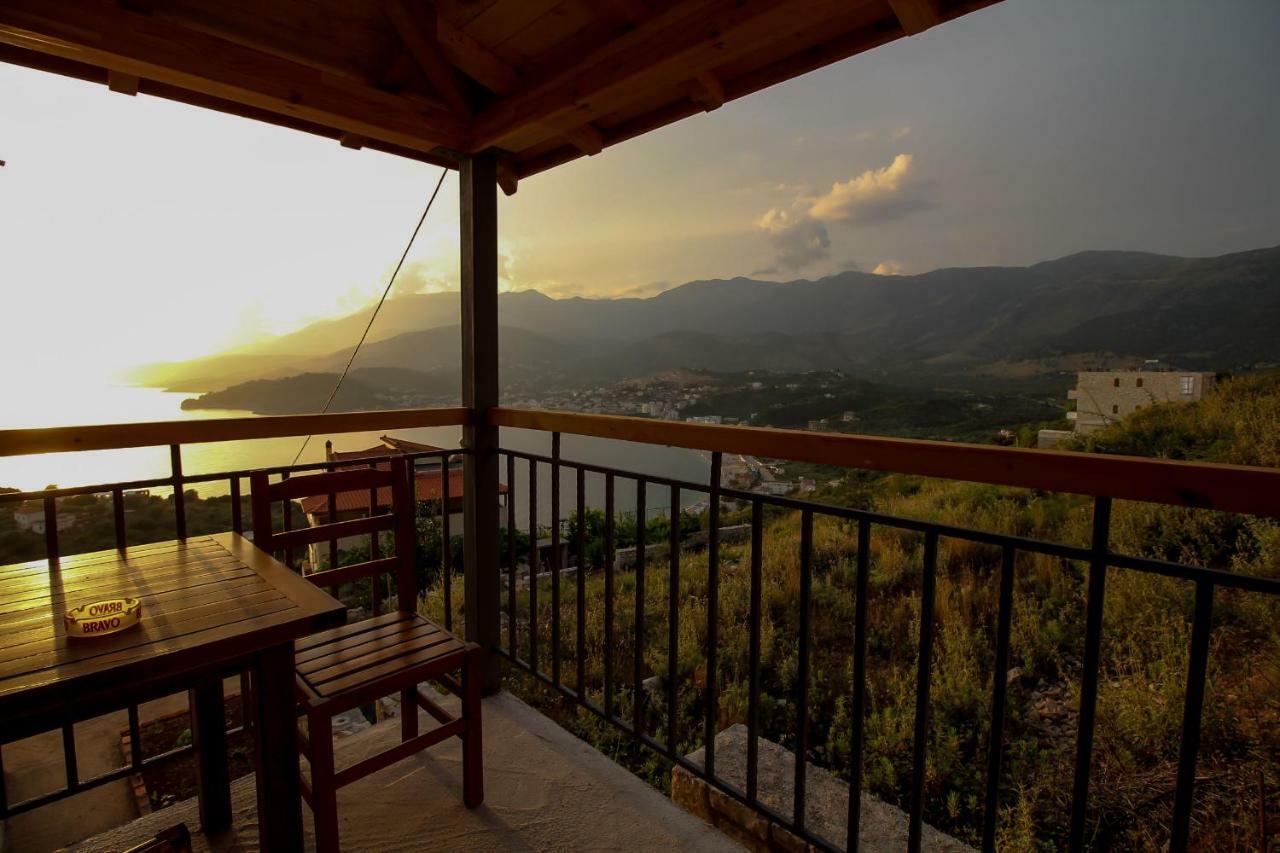 Argileos Apartment Himare Bagian luar foto