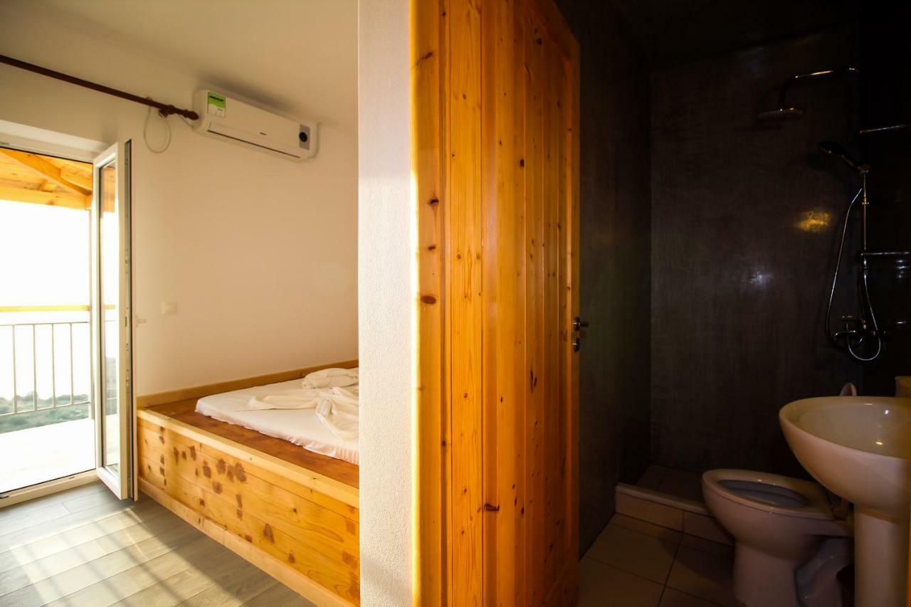 Argileos Apartment Himare Bagian luar foto