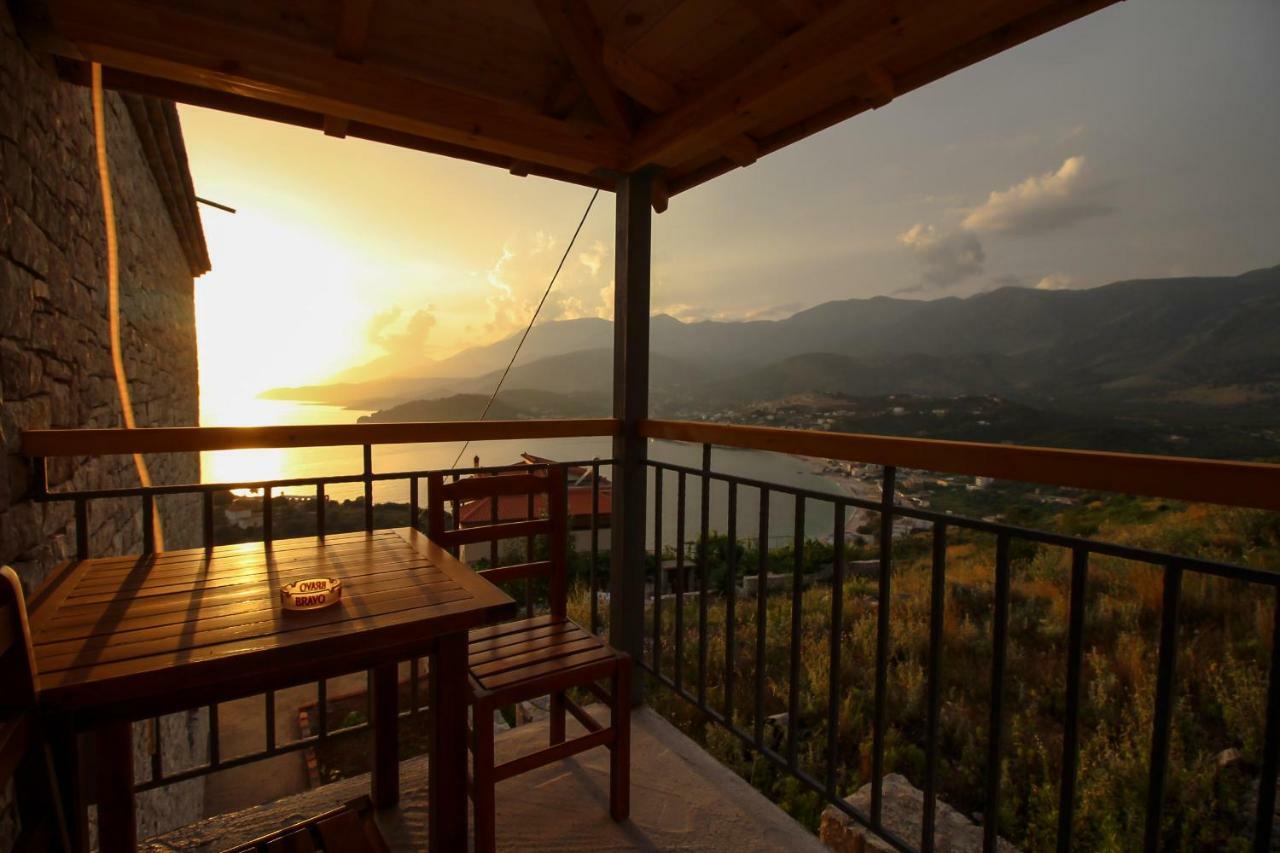 Argileos Apartment Himare Bagian luar foto